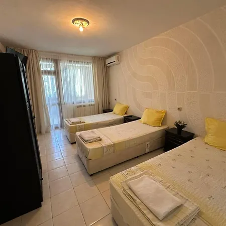 стил Casa de hóspedes Kiten (Burgas)